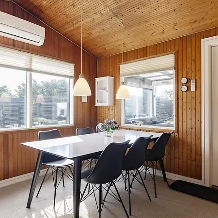 6 Person In Hadsund Feriehus *