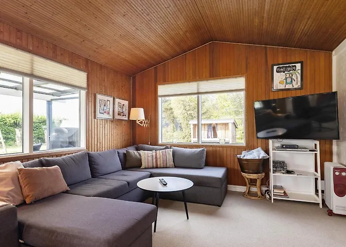 6 Person In Hadsund-by Traum