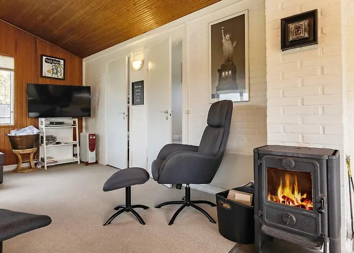 Дом отдыха 6 Person In Hadsund-by Traum