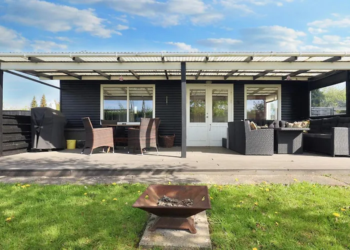 Дом отдыха 6 Person In Hadsund-by Traum *